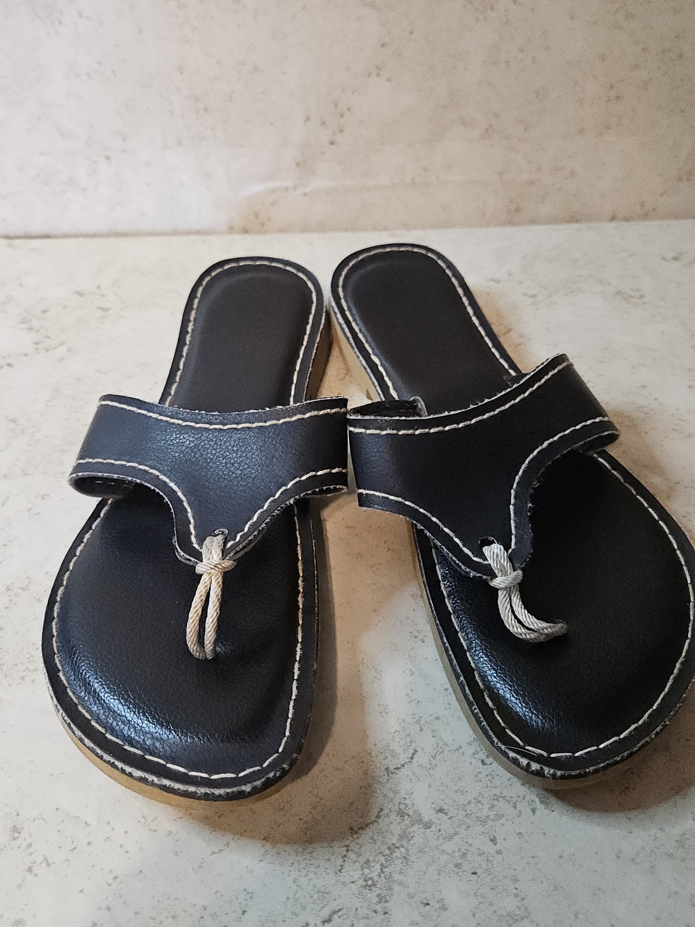 Black Toe-Loop Slide Sandals with Contrast Stitching